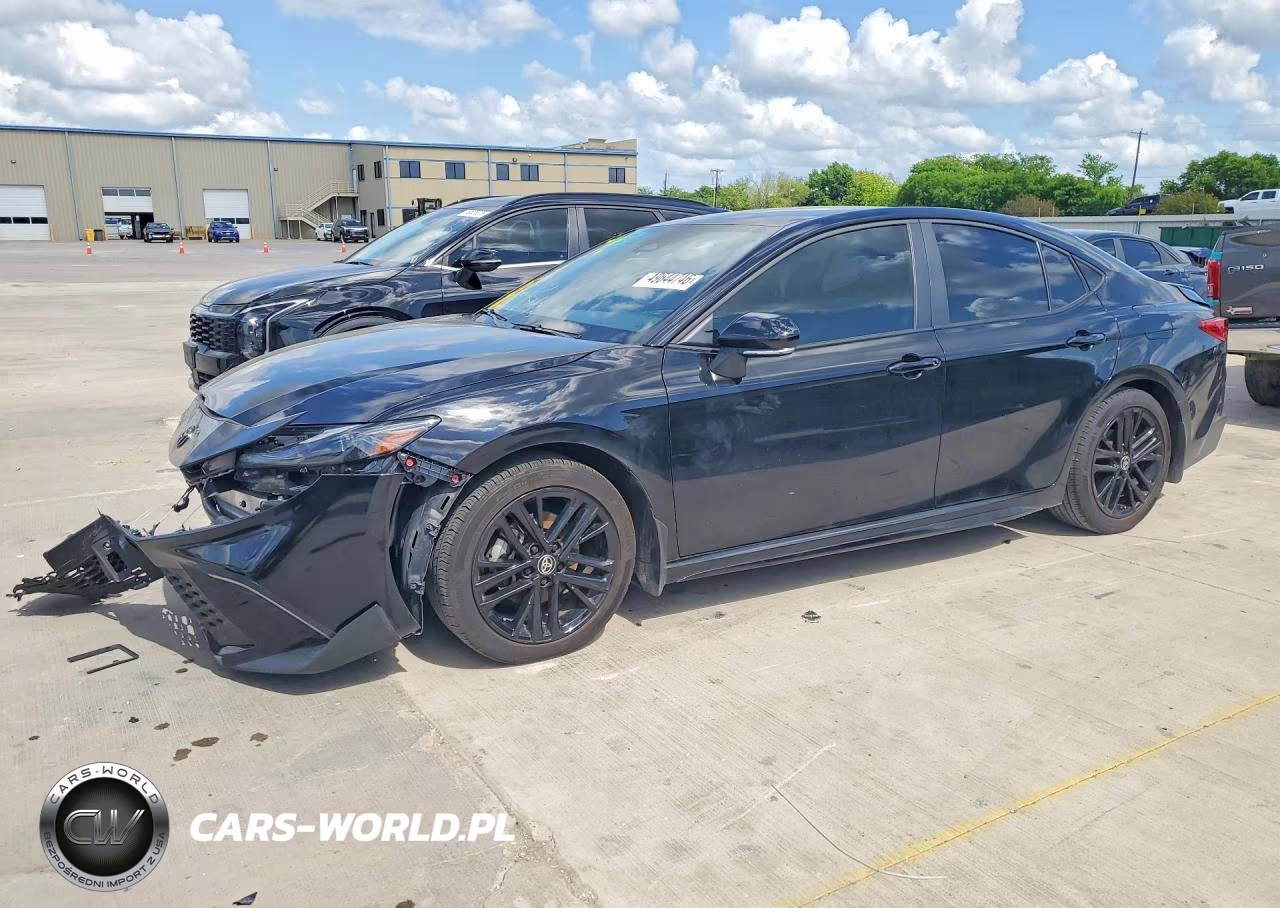 2025 Toyota Camry Se – zdjęcie 1 z 12