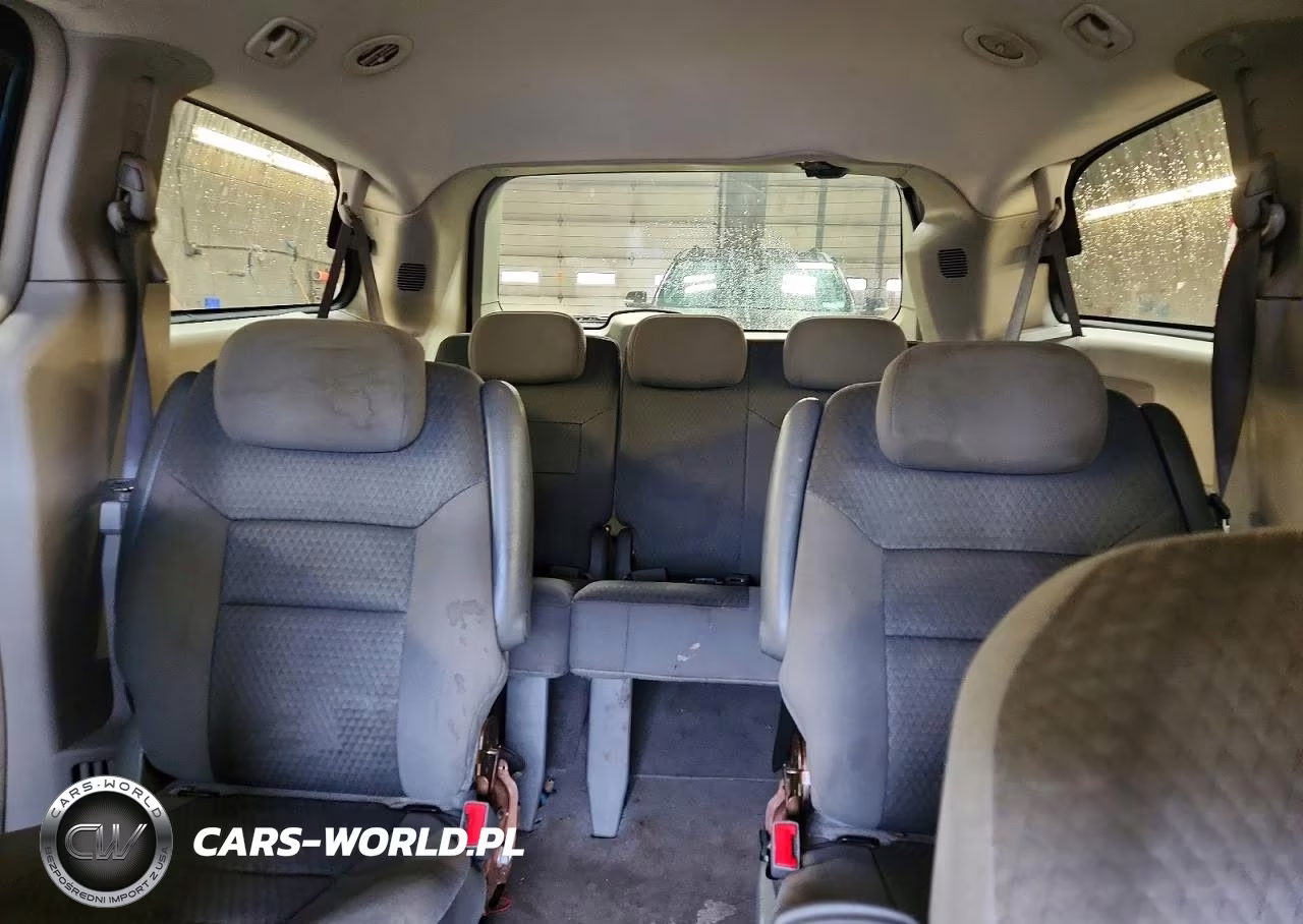 2009 Chrysler Town & Country Lx VIN:2A8HR44E39R549046 - 10
