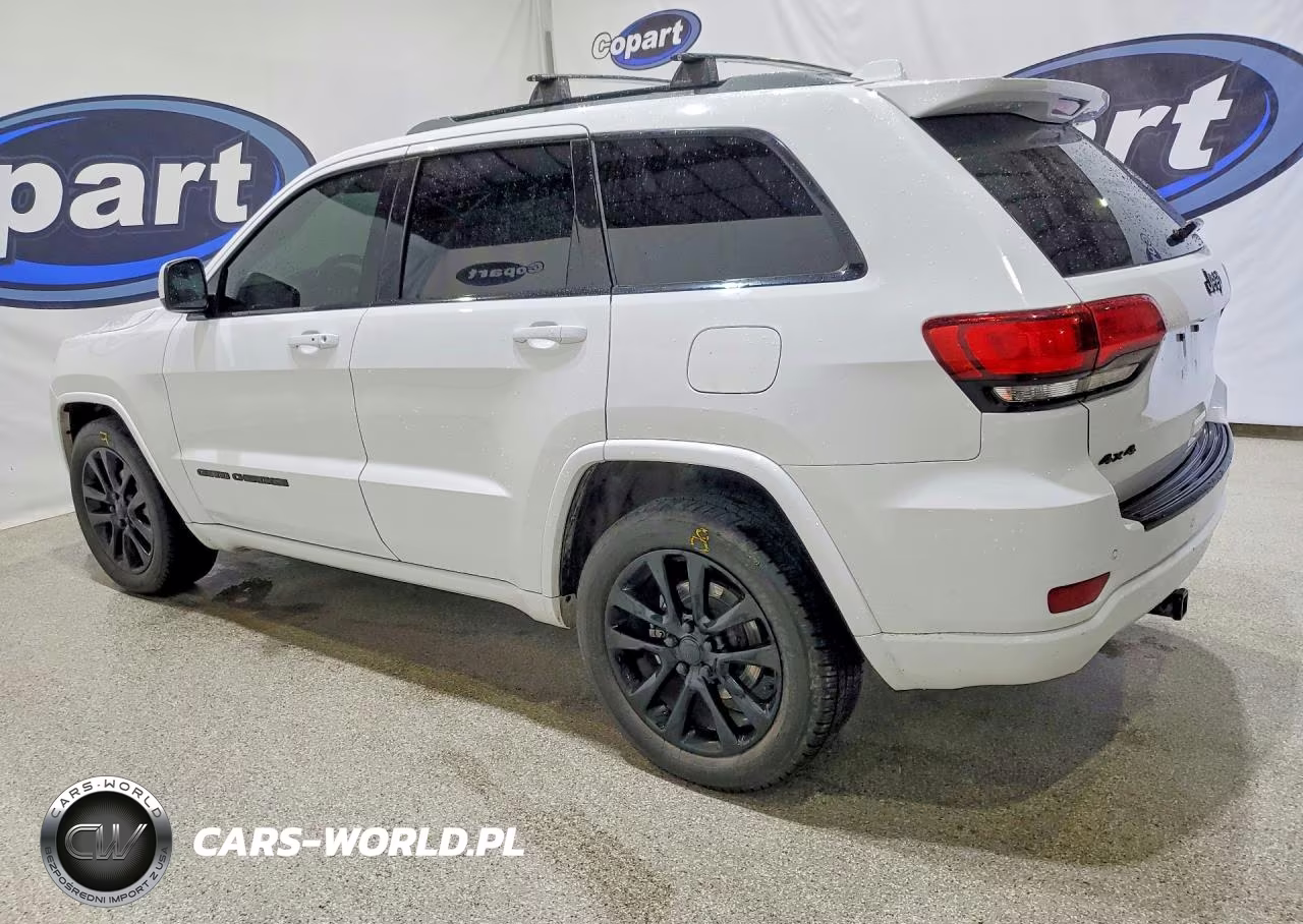 2018 Jeep Grand Cherokee Laredo VIN:1C4RJFAG1JC477684 - 2