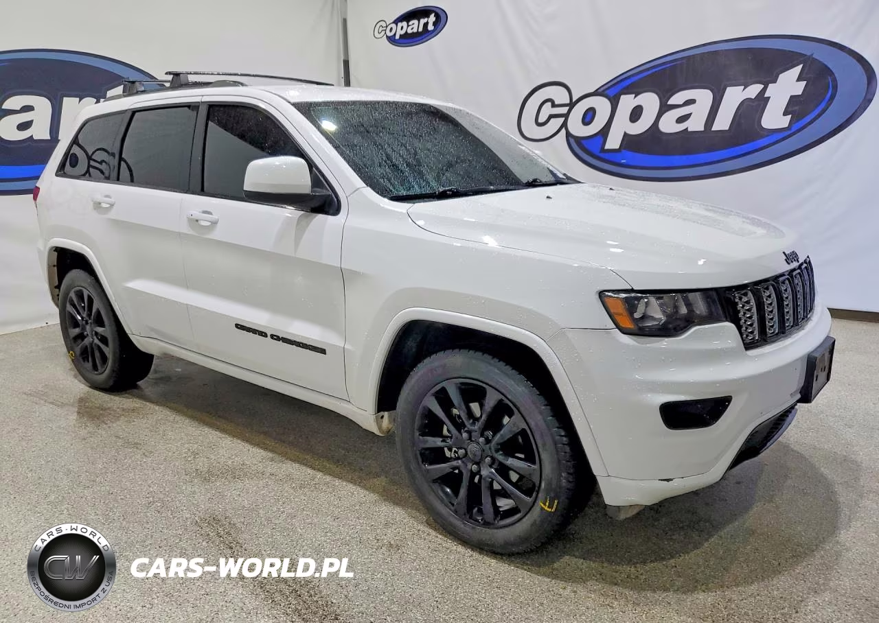2018 Jeep Grand Cherokee Laredo VIN:1C4RJFAG1JC477684 - 4