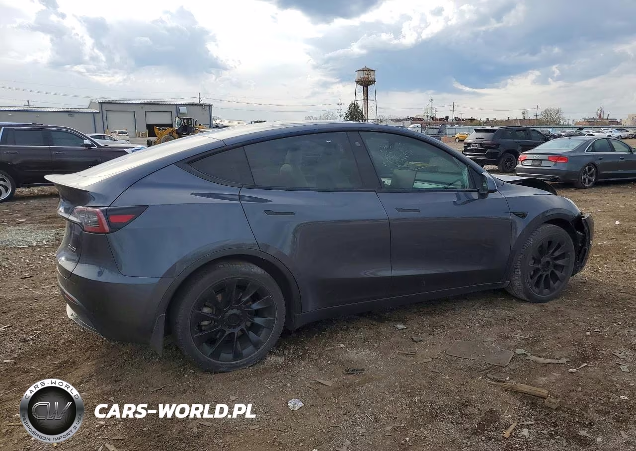 2021 Tesla Model Y VIN:5YJYGDEE3MF244159 - 3