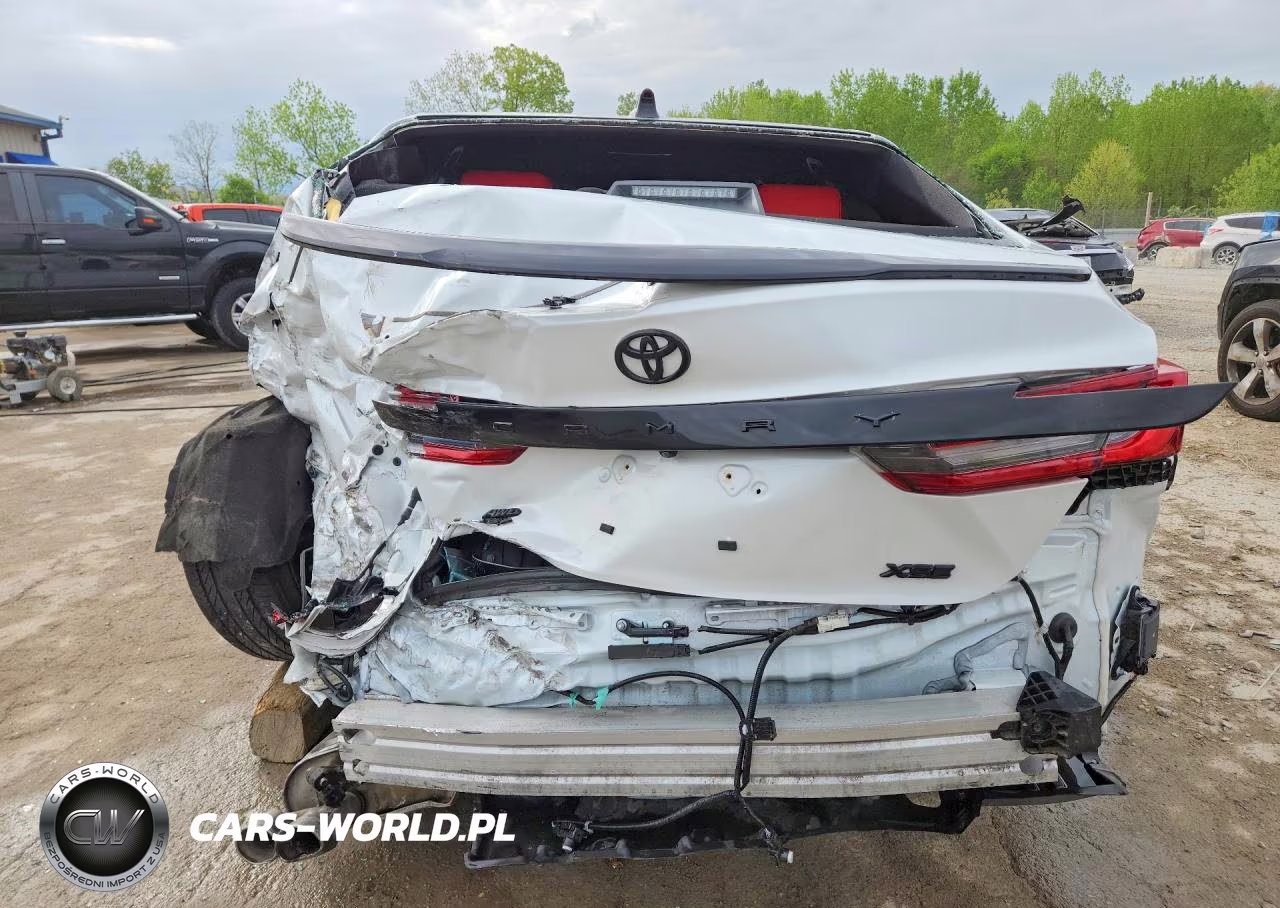 2025 Toyota Camry Xse VIN:4T1DBADKXSU525670 - 6