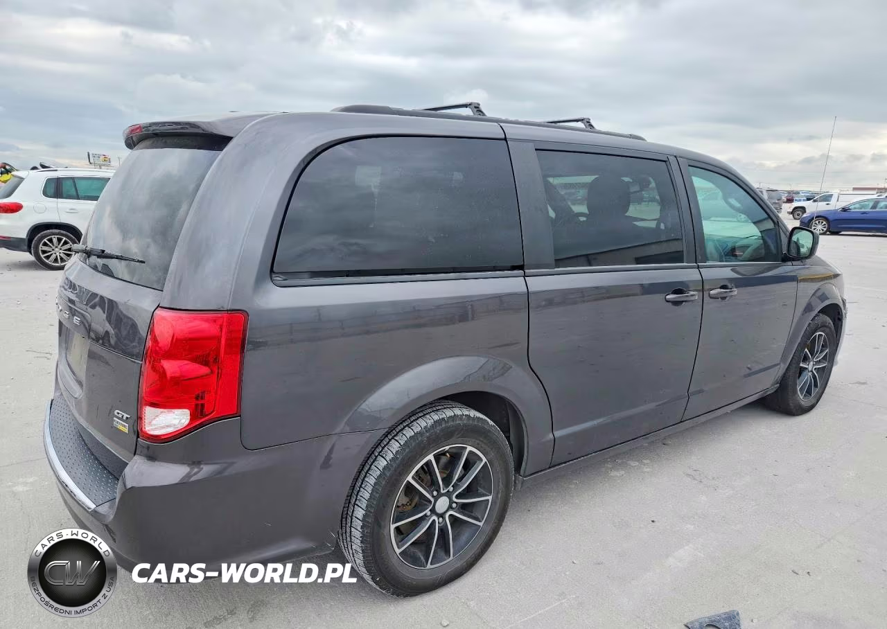 2018 Dodge Grand Caravan Gt VIN:2C4RDGEG9JR282401 - 3