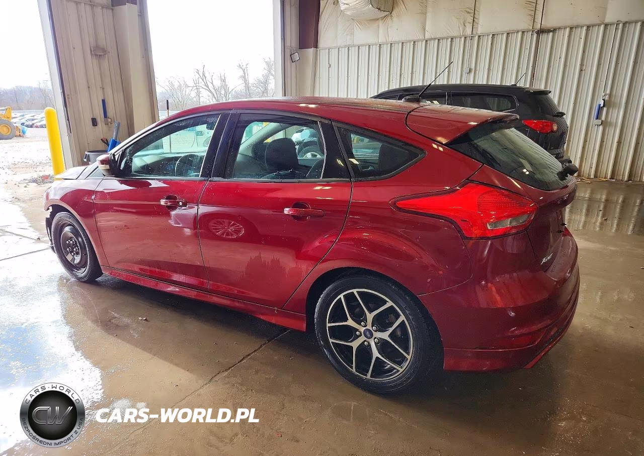 2015 Ford Focus Se VIN:1FADP3K24FL256071 - 2