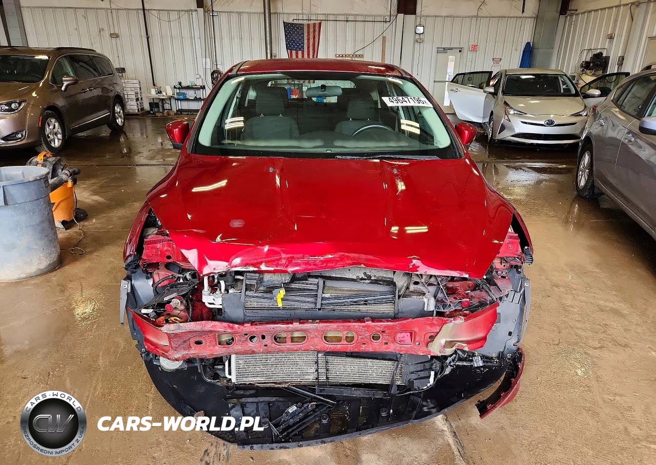 2015 Ford Focus Se VIN:1FADP3K24FL256071 - 5
