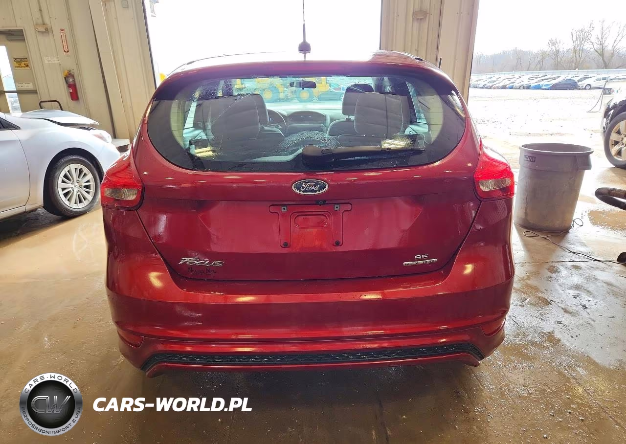 2015 Ford Focus Se VIN:1FADP3K24FL256071 - 6