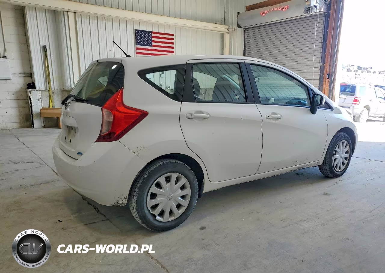 2015 Nissan Versa Note S Plus VIN:3N1CE2CP7FL417942 - 3