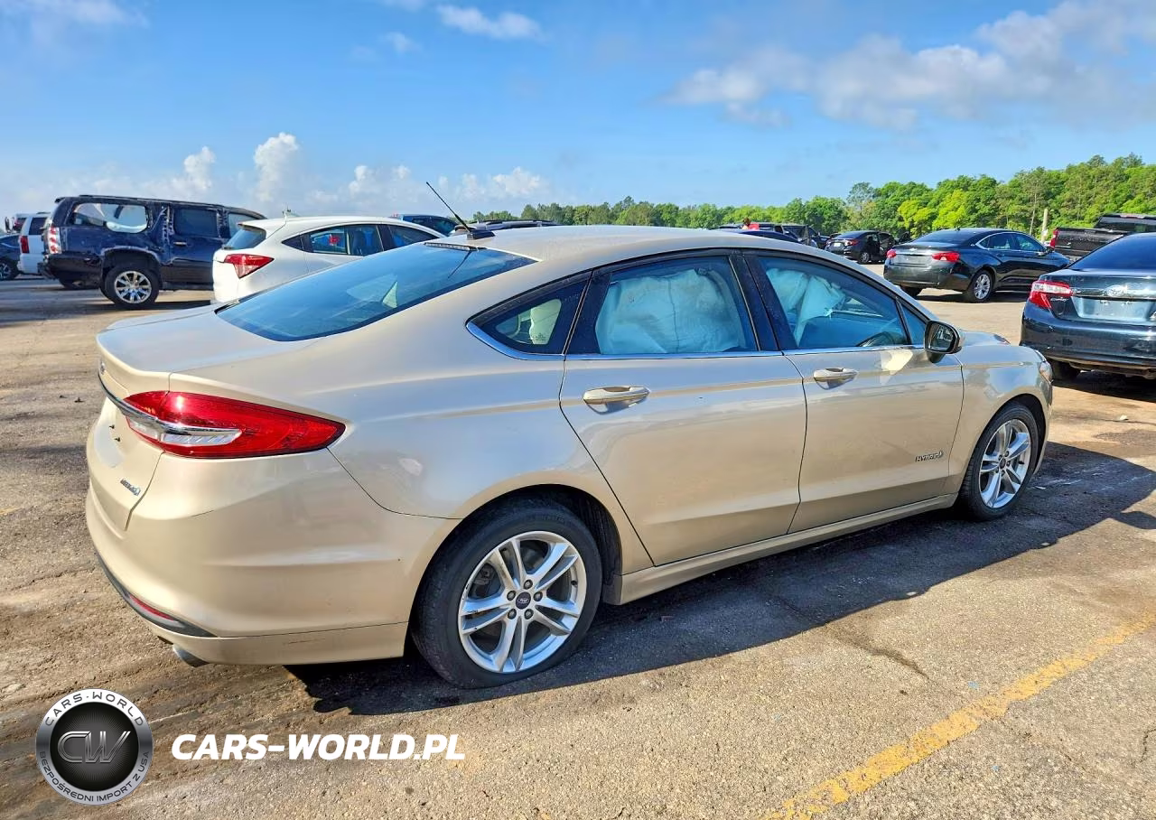2018 Ford Fusion S Hybrid VIN:3FA6P0UU4JR157007 - 3