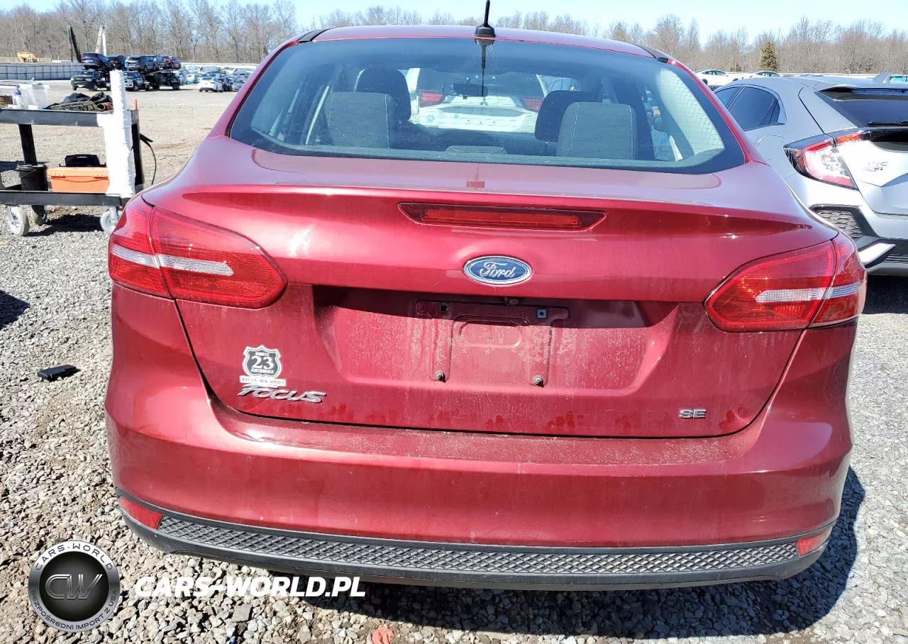 2015 Ford Focus Se VIN:1FADP3F28FL364980 - 6