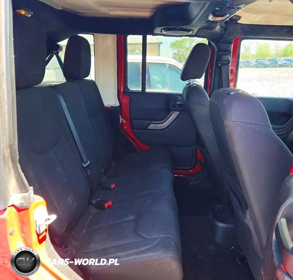 2014 Jeep Wrangler Unlimited Sport VIN:1C4BJWDG3EL175008 - 10