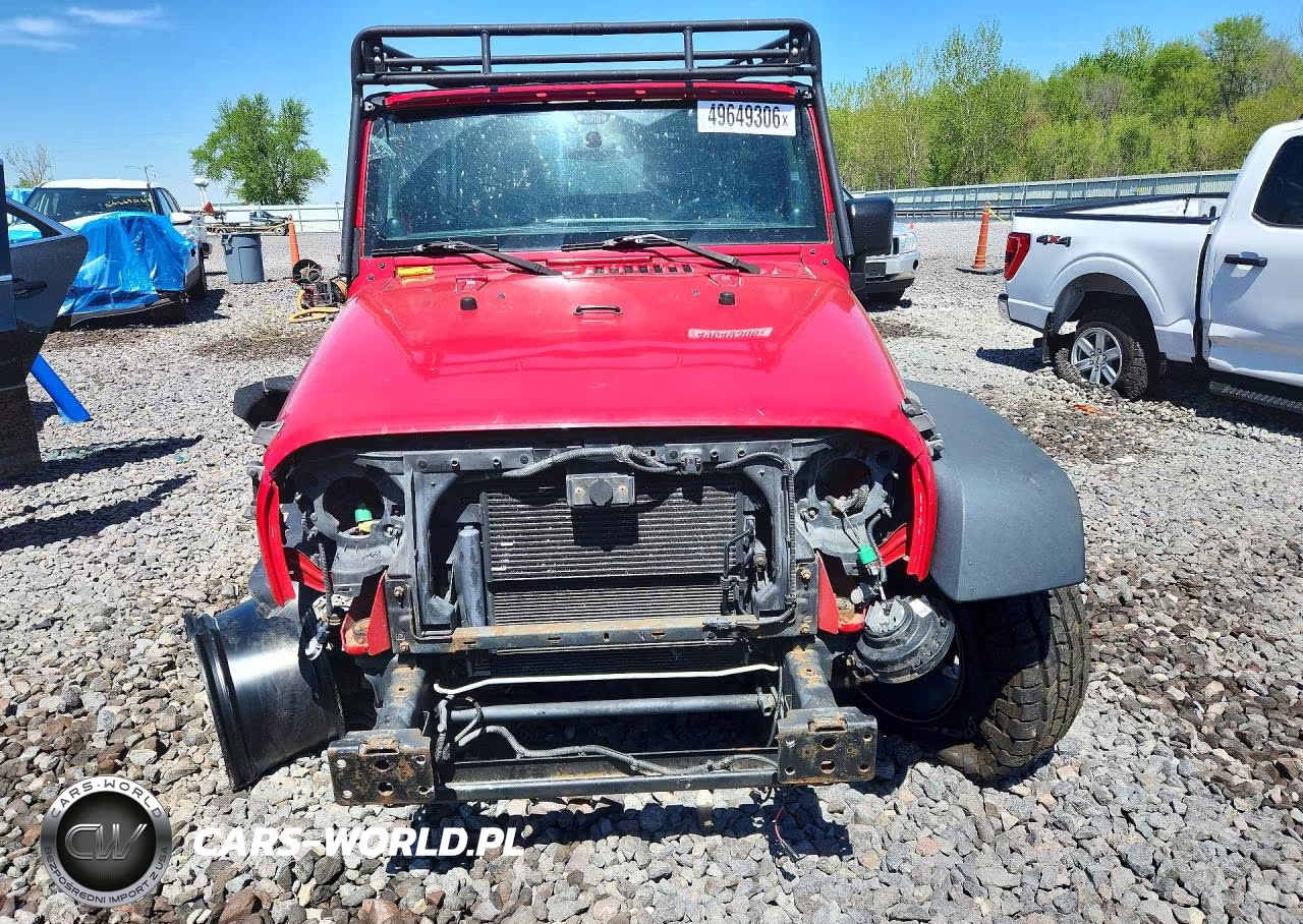 2014 Jeep Wrangler Unlimited Sport VIN:1C4BJWDG3EL175008 - 5
