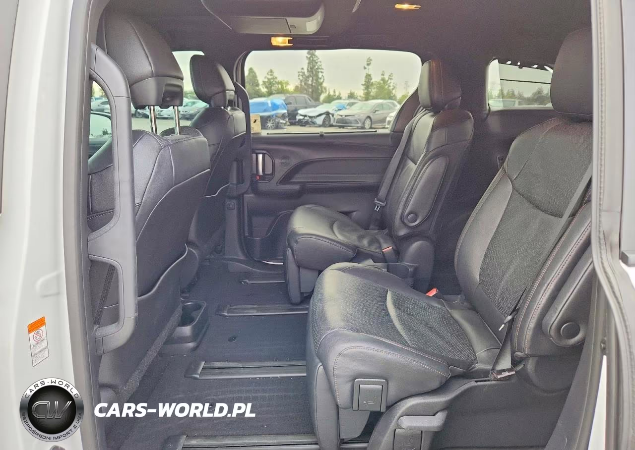 2025 Toyota Sienna Limited 7-Passenger VIN:5TDZSKFC2SS220626 - 11