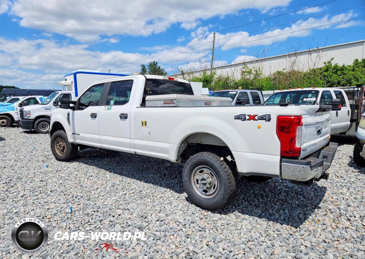 2018 Ford F250 Super Duty VIN:1FT7W2BT5JEB94934 - 3