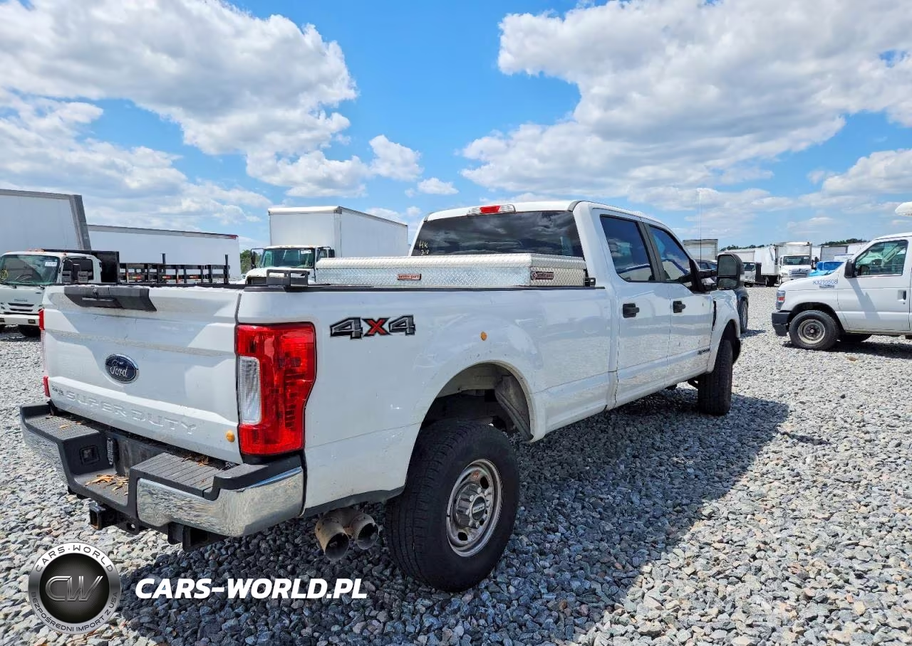 2018 Ford F250 Super Duty VIN:1FT7W2BT5JEB94934 - 4