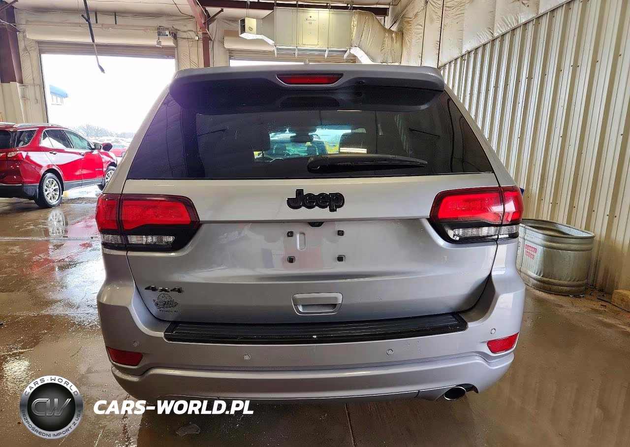 2017 Jeep Grand Cherokee Laredo VIN:1C4RJFAG9HC961922 - 6