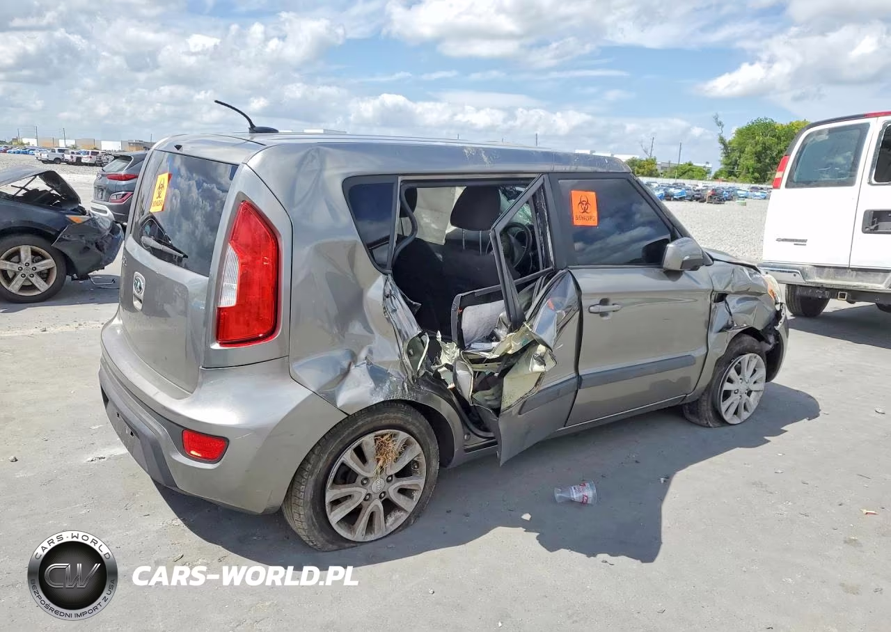 2013 Kia Soul Base VIN:KNDJT2A59D7588088 - 3