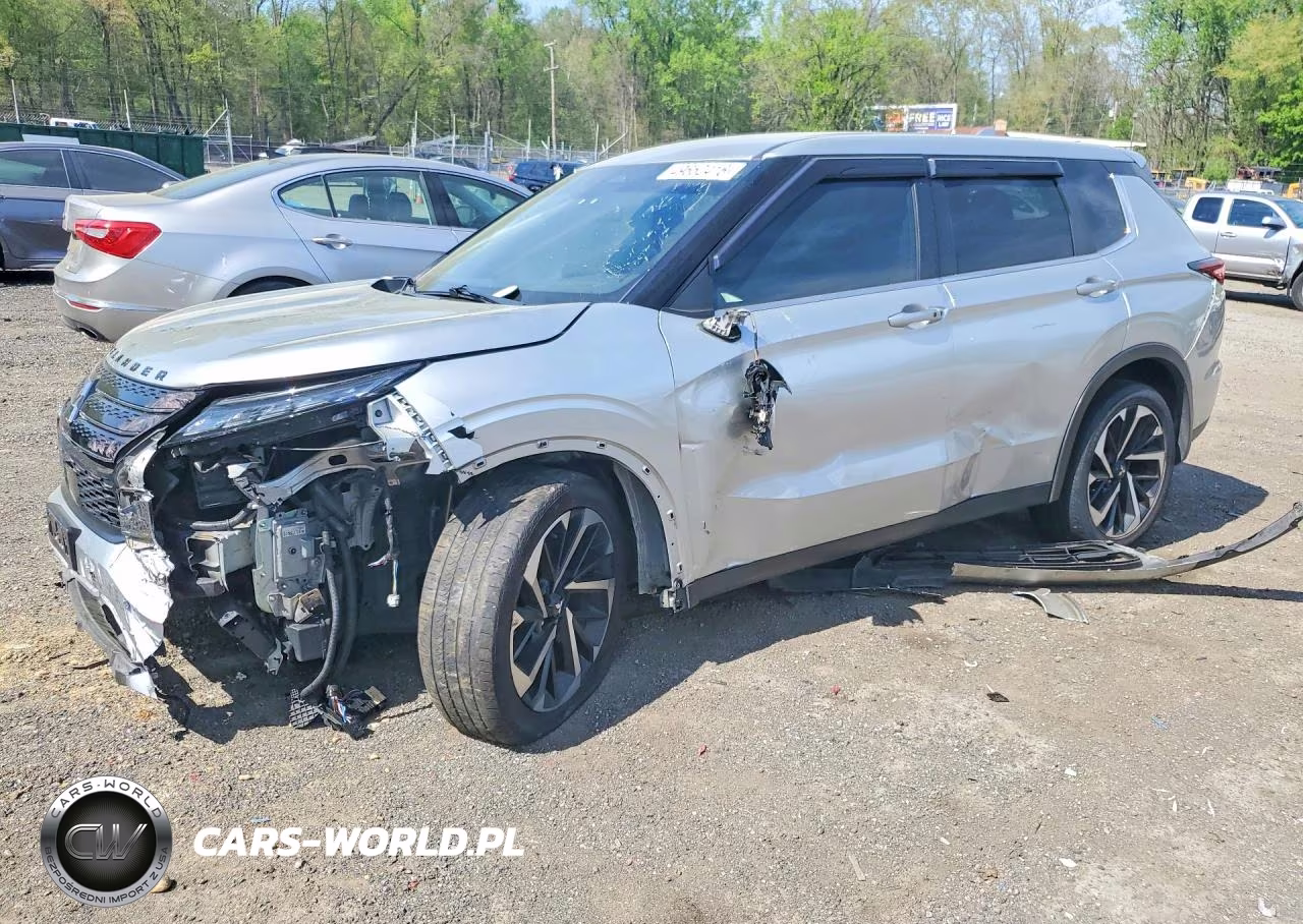 2022 Mitsubishi Outlander Se