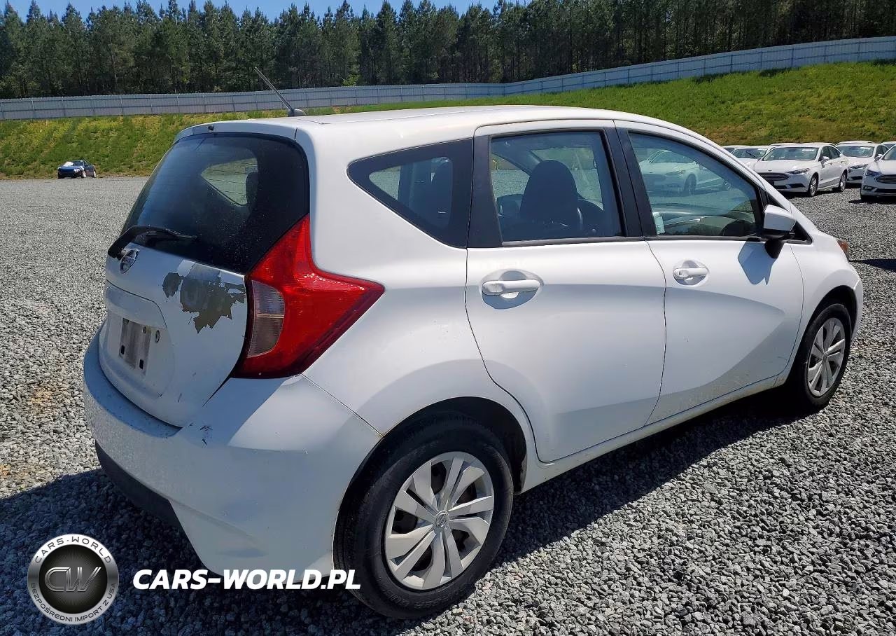 2019 Nissan Versa Note S VIN:3N1CE2CP9KL360816 - 3