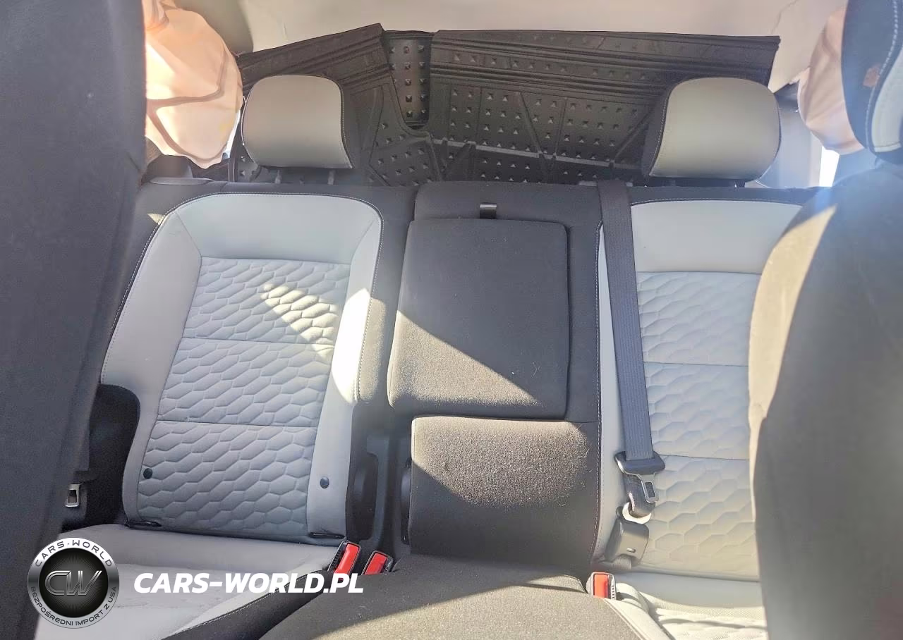 2021 Chevrolet Equinox VIN:2GNAXFEV6M6111485 - 10