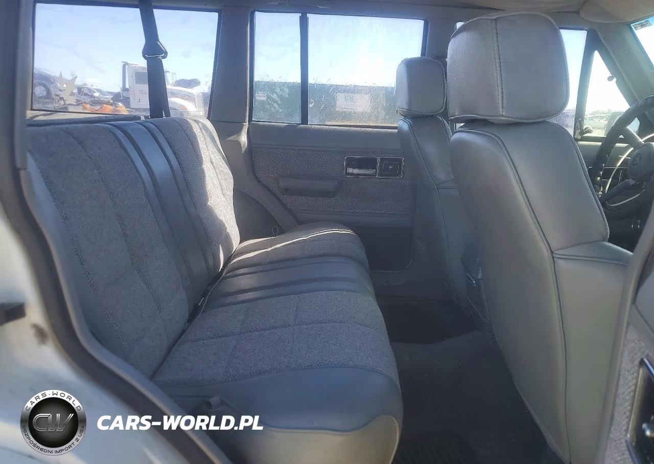 1991 Jeep Cherokee Laredo VIN:1J4FJ58S7ML570277 - 11