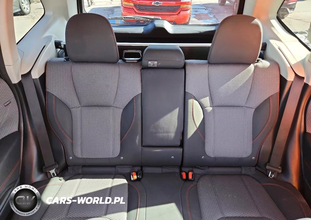 2023 Subaru Forester Sport VIN:JF2SKAJC1PH502756 - 10