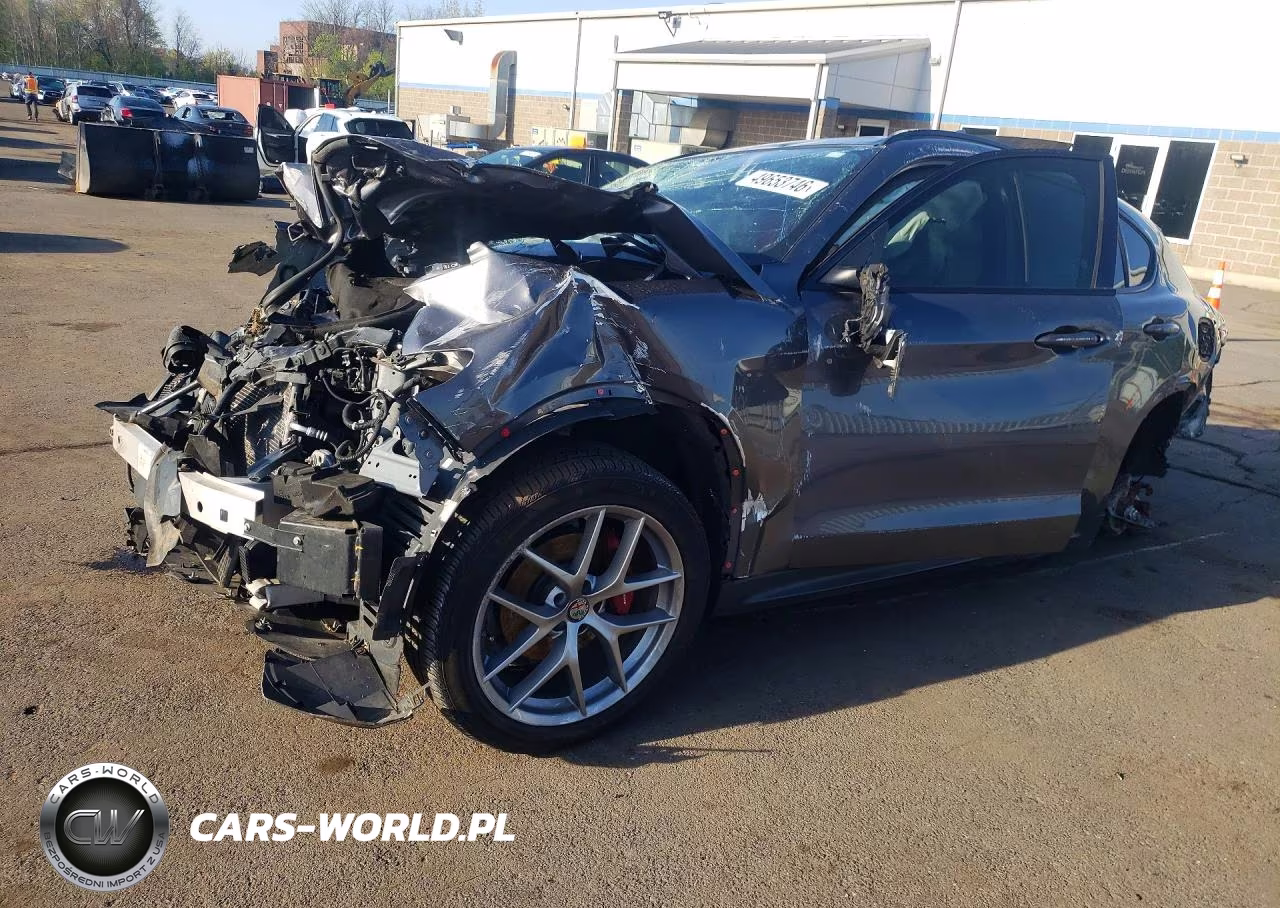 2018 Alfa Romeo Stelvio Ti Sport