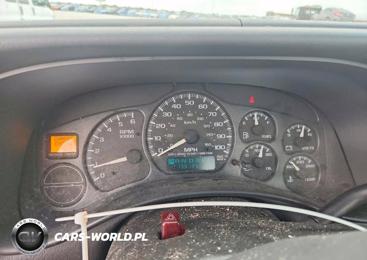2002 Chevrolet Silverado C1500 VIN:1GCEC14V72Z144524 - 9