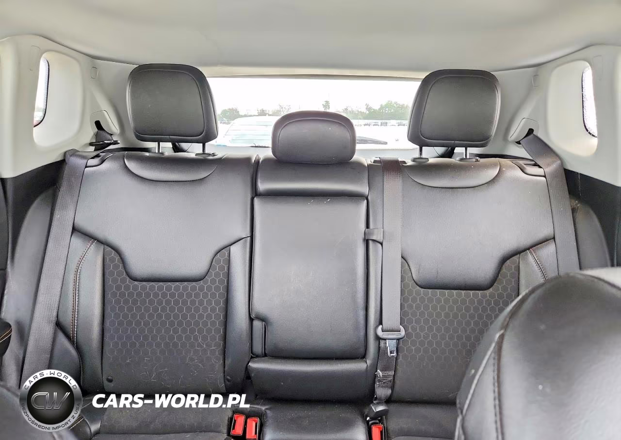 2020 Jeep Compass Latitude VIN:3C4NJCBB1LT230074 - 10