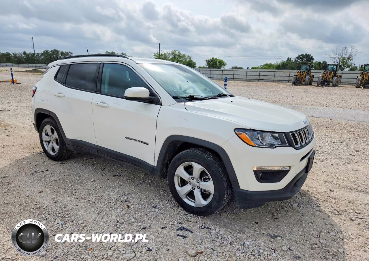 2020 Jeep Compass Latitude VIN:3C4NJCBB1LT230074 - 4