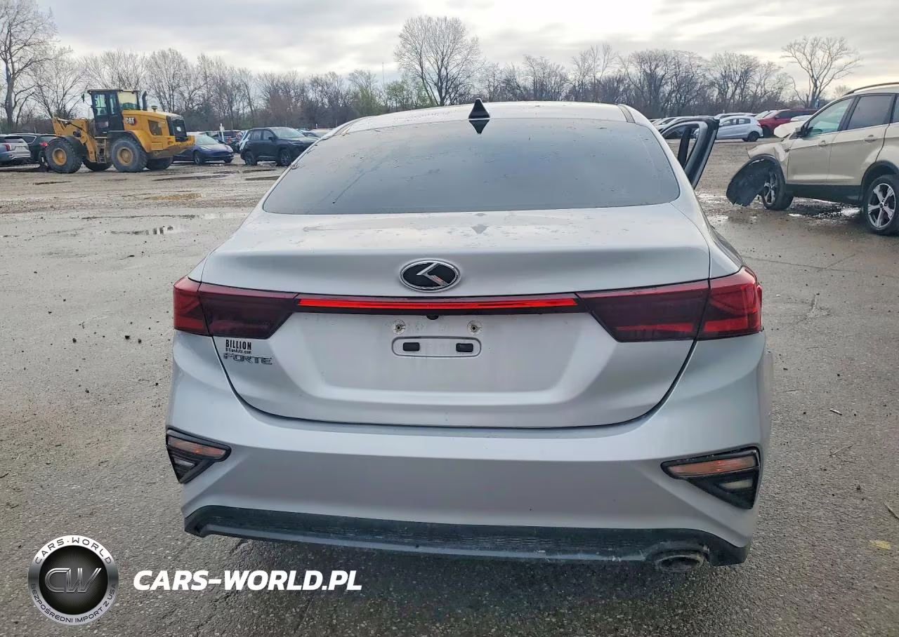 2021 Kia Forte Lxs VIN:3KPF24AD3ME335991 - 6