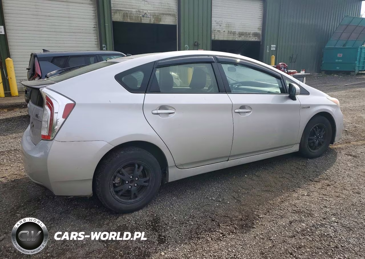 2012 Toyota Prius Two VIN:JTDKN3DU7C5460367 - 3