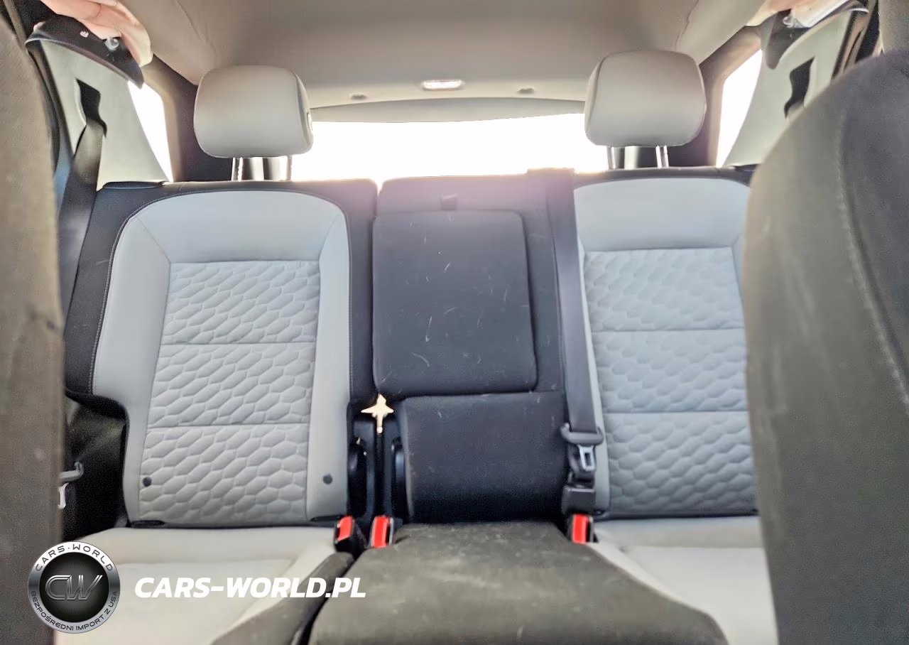 2018 Chevrolet Equinox Ls VIN:3GNAXHEV0JL299035 - 10