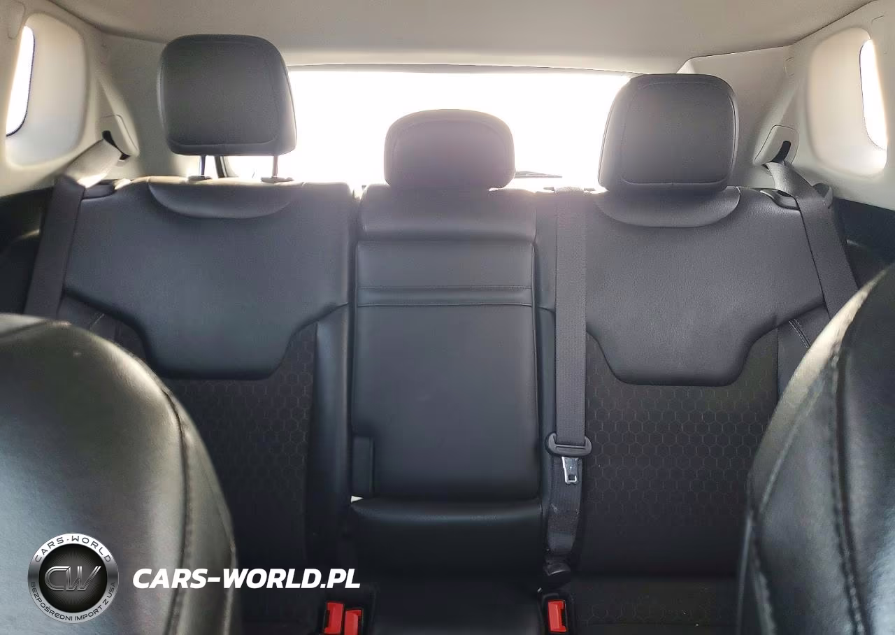 2018 Jeep Compass Latitude VIN:3C4NJCBBXJT462198 - 10