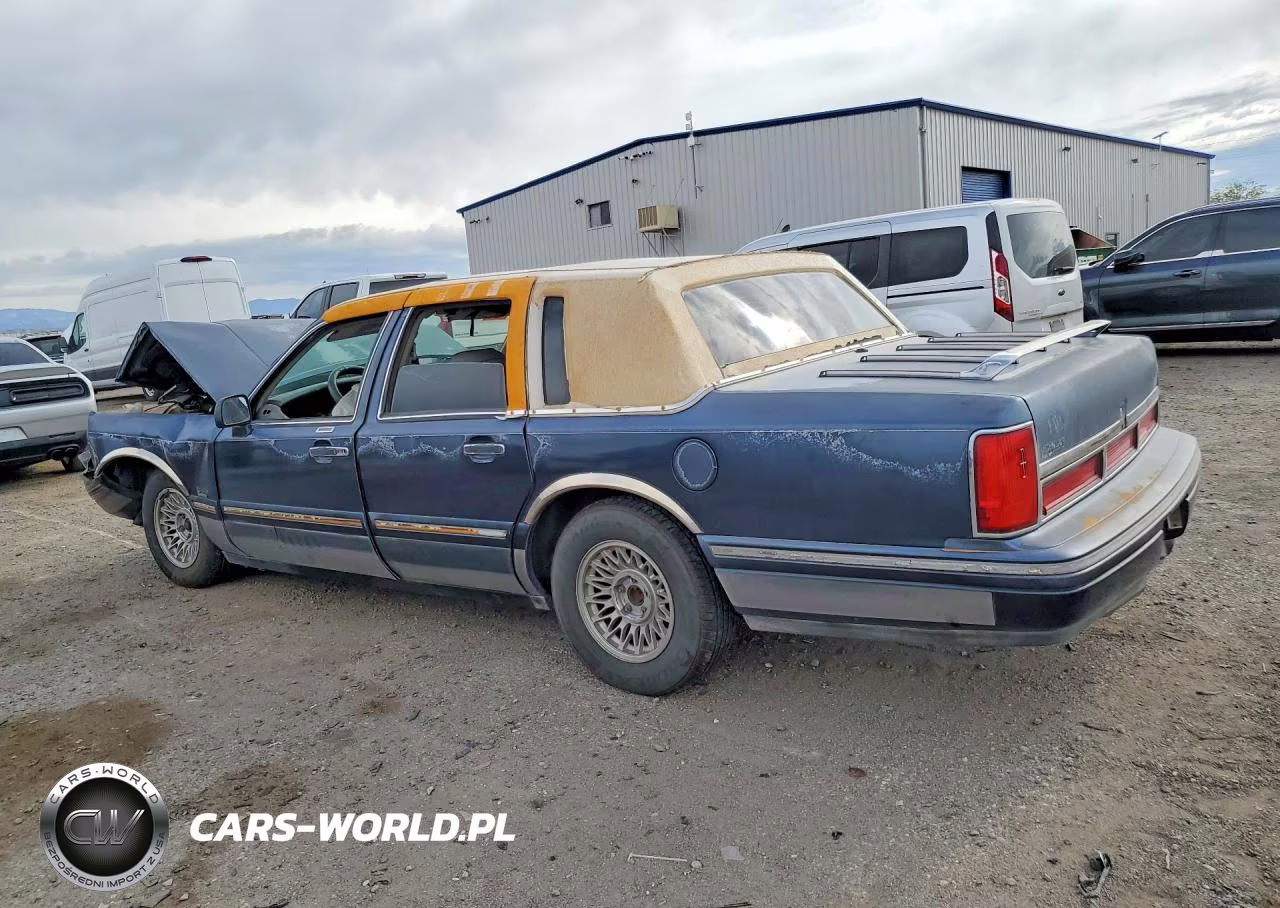 1997 Lincoln Town Car Executive VIN:1LNLM81W5VY742868 - 2