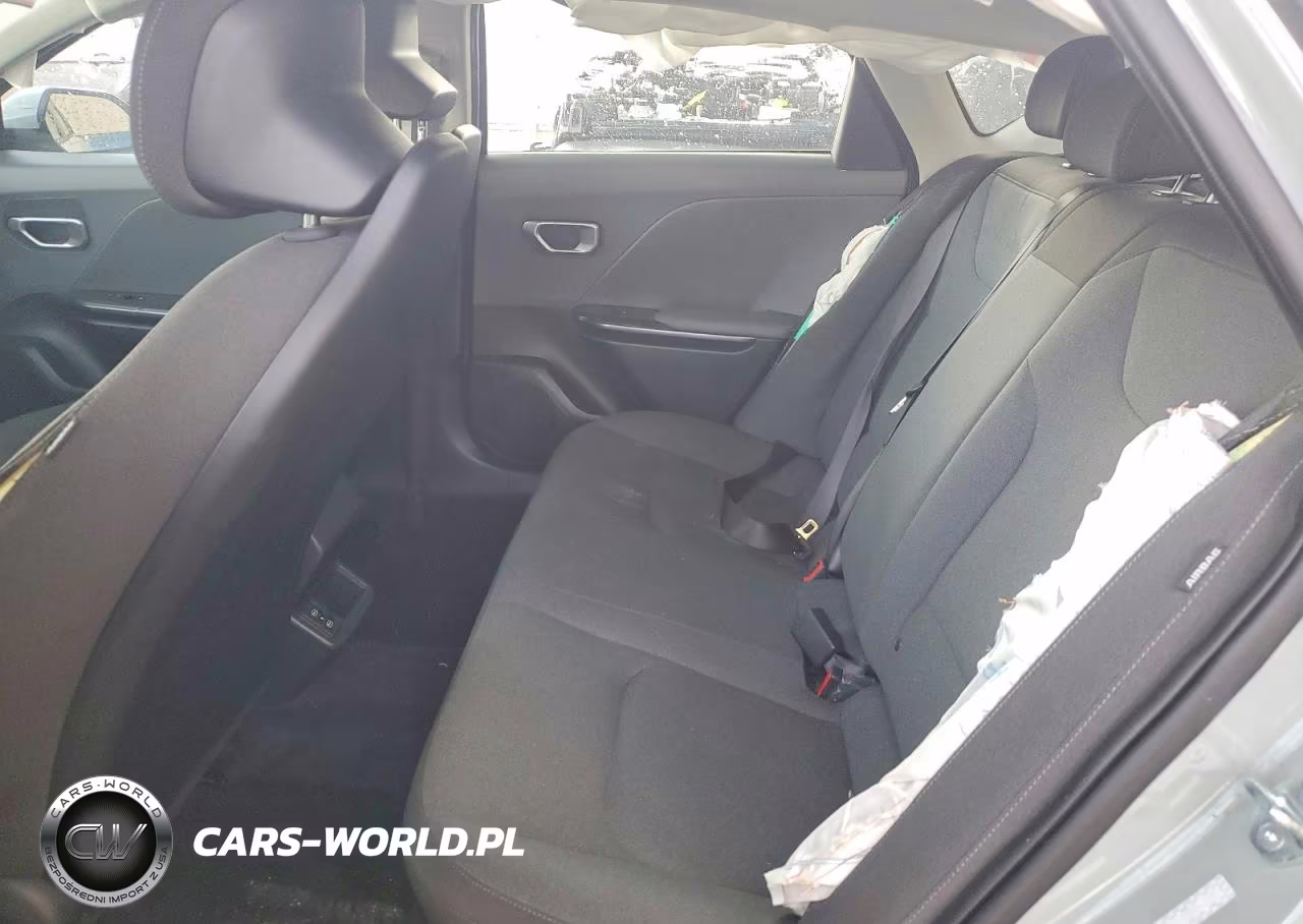 2025 Kia K4 Lxs VIN:3KPFT4DE8SE008291 - 10