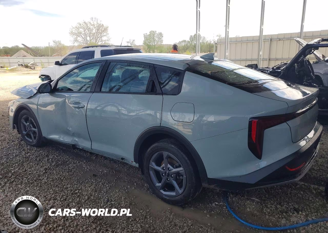 2025 Kia K4 Lxs VIN:3KPFT4DE8SE008291 - 2