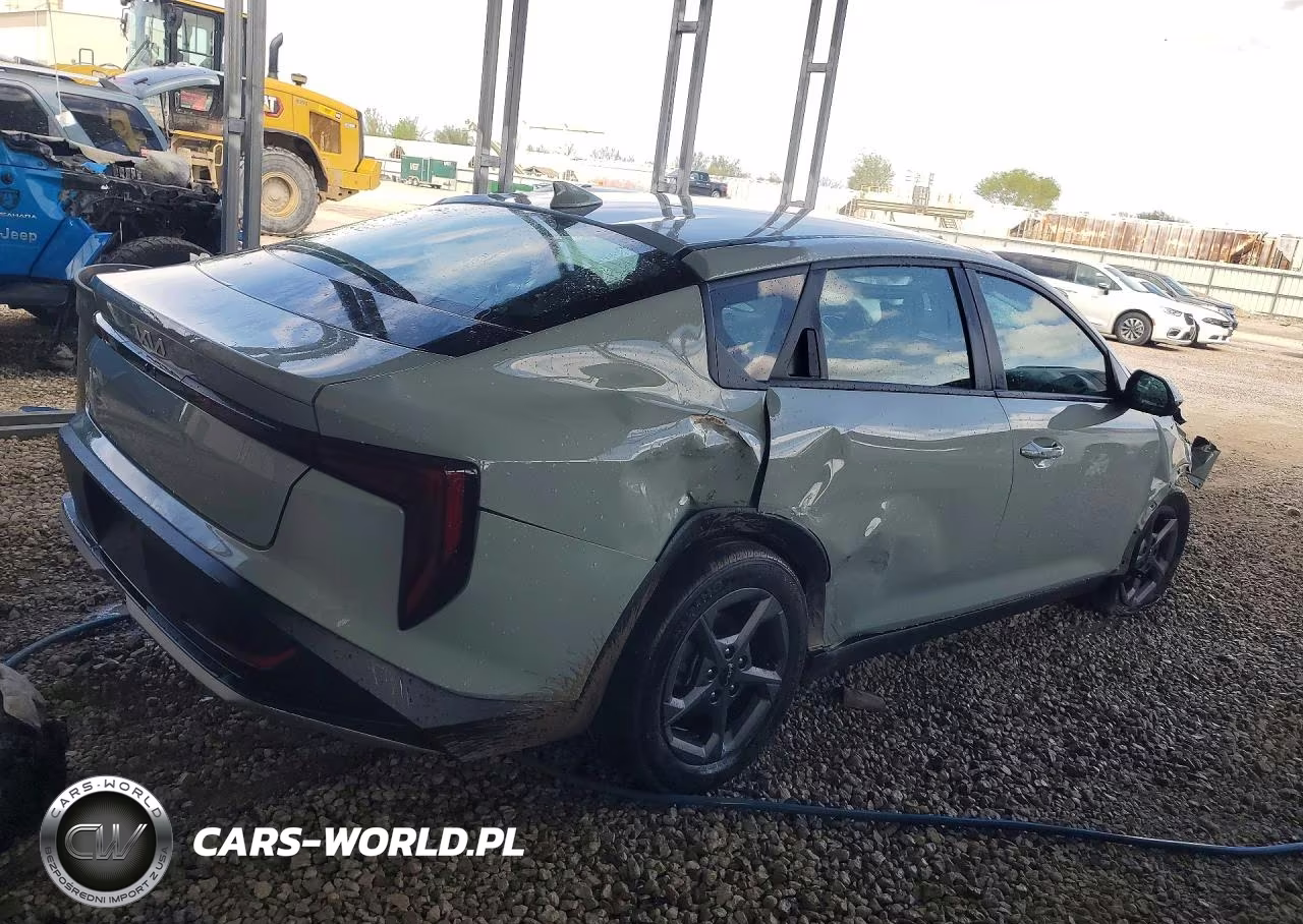 2025 Kia K4 Lxs VIN:3KPFT4DE8SE008291 - 3