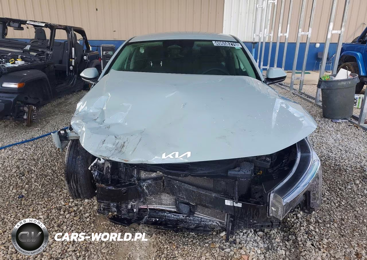 2025 Kia K4 Lxs VIN:3KPFT4DE8SE008291 - 5