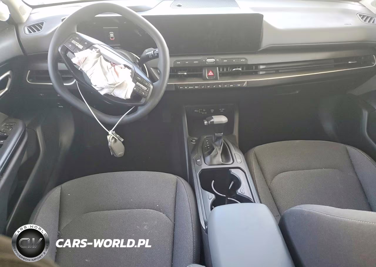 2025 Kia K4 Lxs VIN:3KPFT4DE8SE008291 - 8