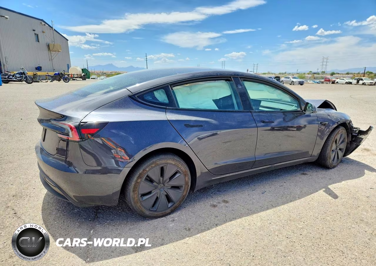 2024 Tesla Model 3 VIN:5YJ3E1EA3RF784713 - 3