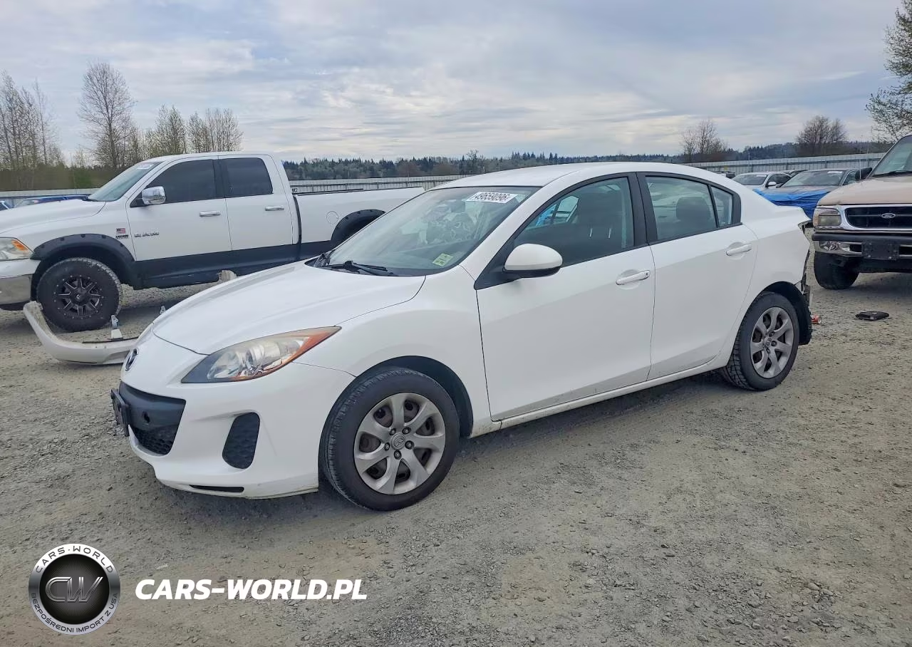 2013 Mazda 3 I