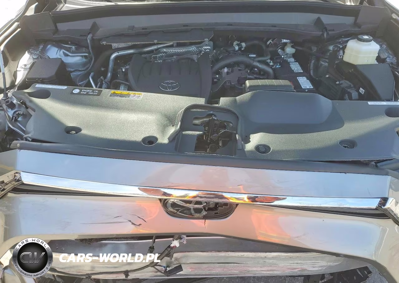 2026 Toyota Grand Highlander Platinum VIN:5TDAAAB58TS113812 - 12