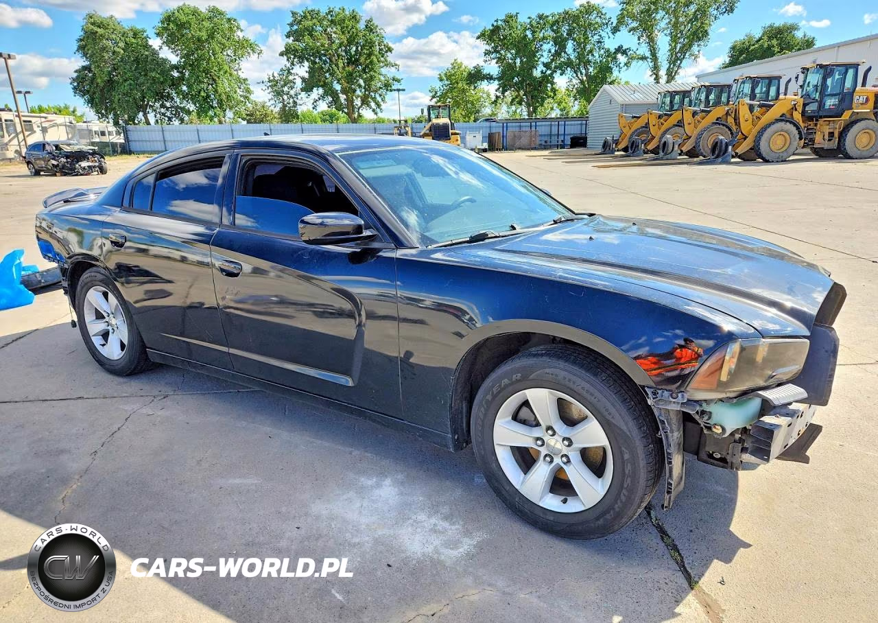 2013 Dodge Charger Se VIN:2C3CDXBG1DH609981 - 4