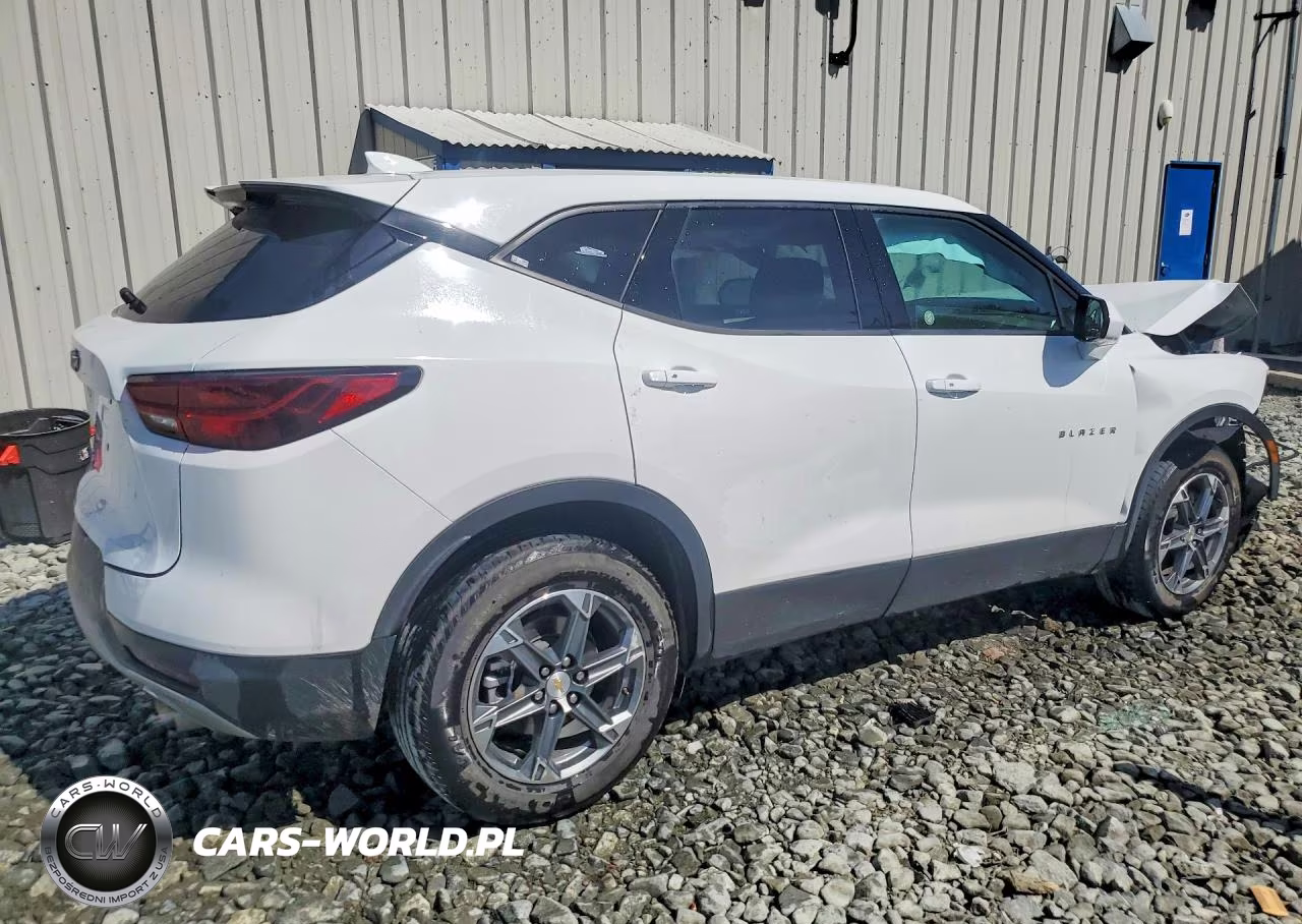 2025 Chevrolet Blazer 2Lt VIN:3GNKBHR4XSS224824 - 3