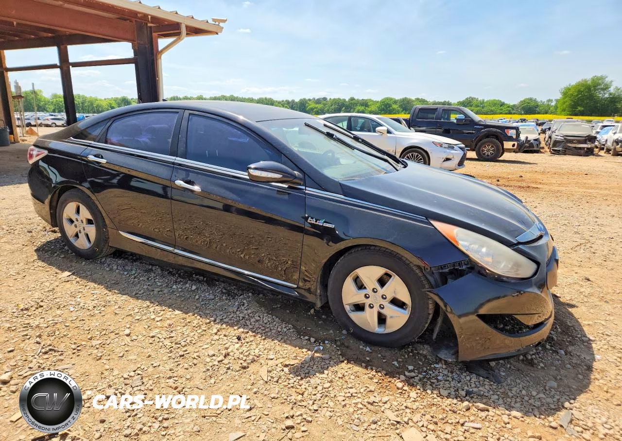 2011 Hyundai Sonata Hybrid VIN:KMHEC4A48BA011035 - 4