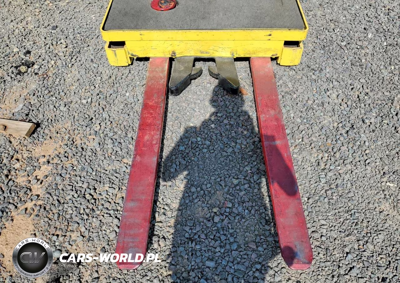 2000 Hyster Order Picker Forklift VIN:G118N01679Z - 6