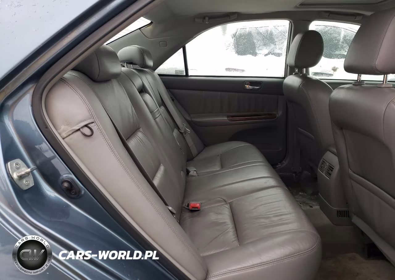 2003 Toyota Camry Le VIN:4T1BE30K73U761422 - 10