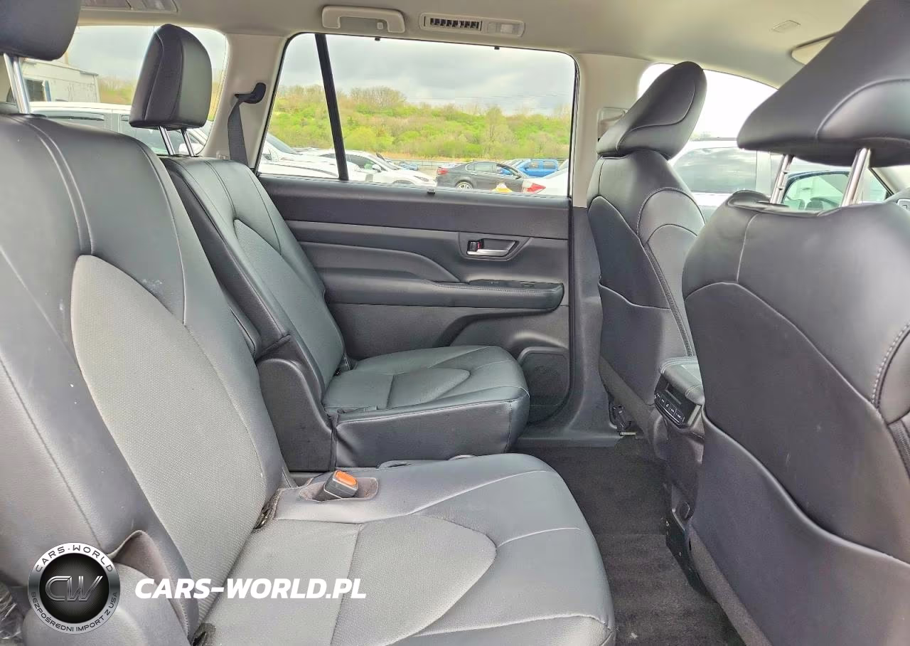 2024 Toyota Grand Highlander Xle VIN:5TDAAAB54RS066836 - 11