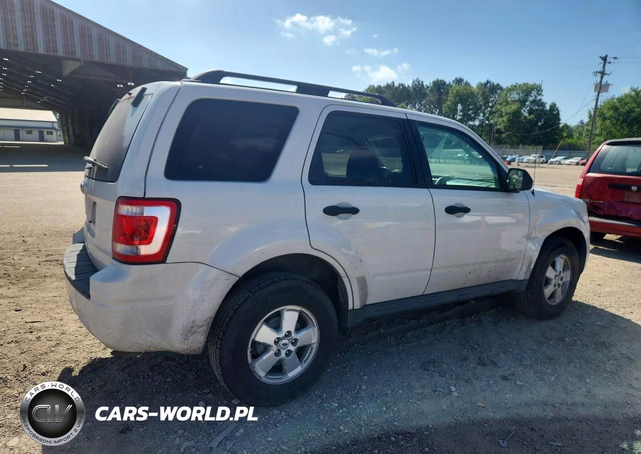 2012 Ford Escape Xlt VIN:1FMCU0D7XCKC36636 - 3
