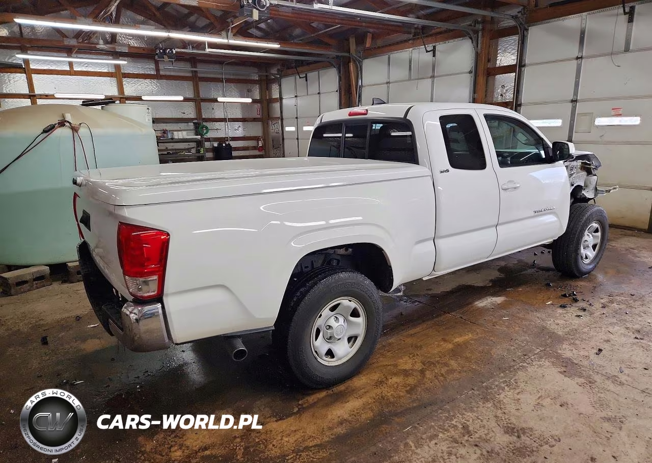 2017 Toyota Tacoma Sr5 VIN:5TFRX5GN0HX092375 - 3
